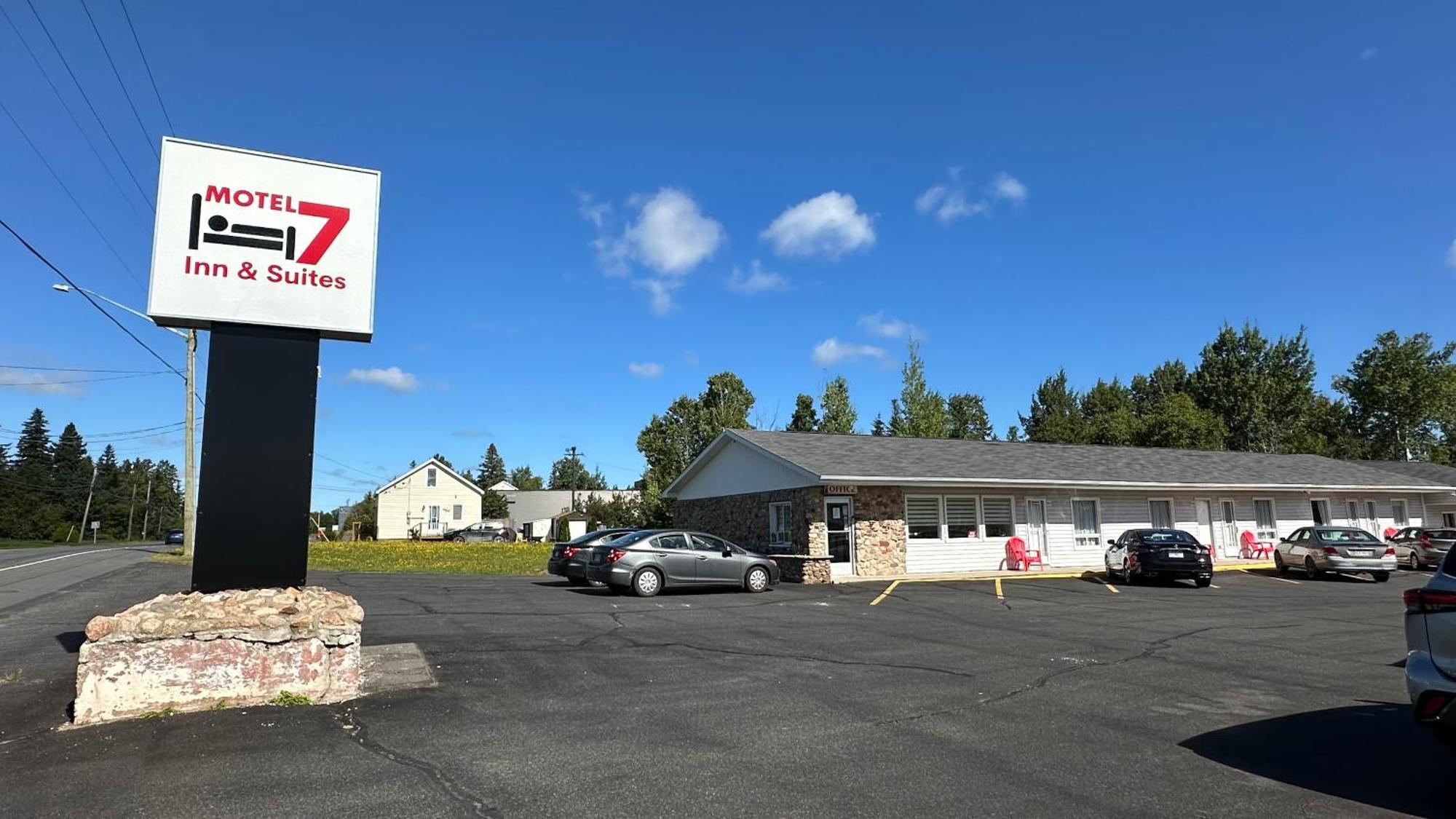 Motel 7 Inn & Suites Beresford Exteriör bild
